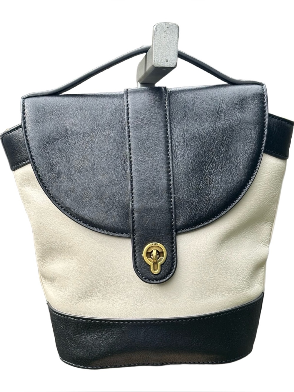 Fossil Clara Leather Colorblock Bucket Bag Handbag – Black & Cream